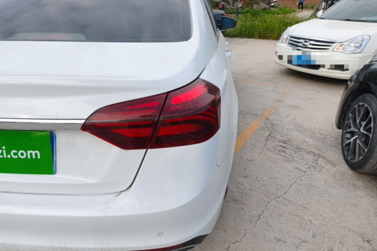 GEELY Emgrand 2019 #8 GEELY Emgrand 2019 car image #8