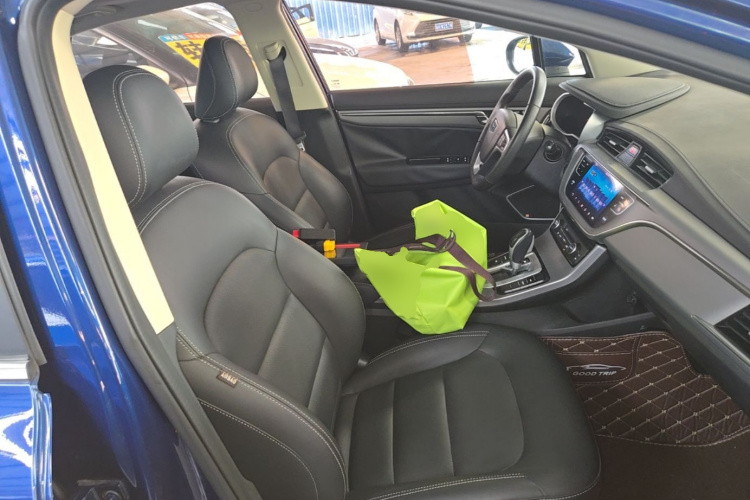 GEELY Emgrand GS 2019 #24 GEELY Emgrand GS 2019 car image #24