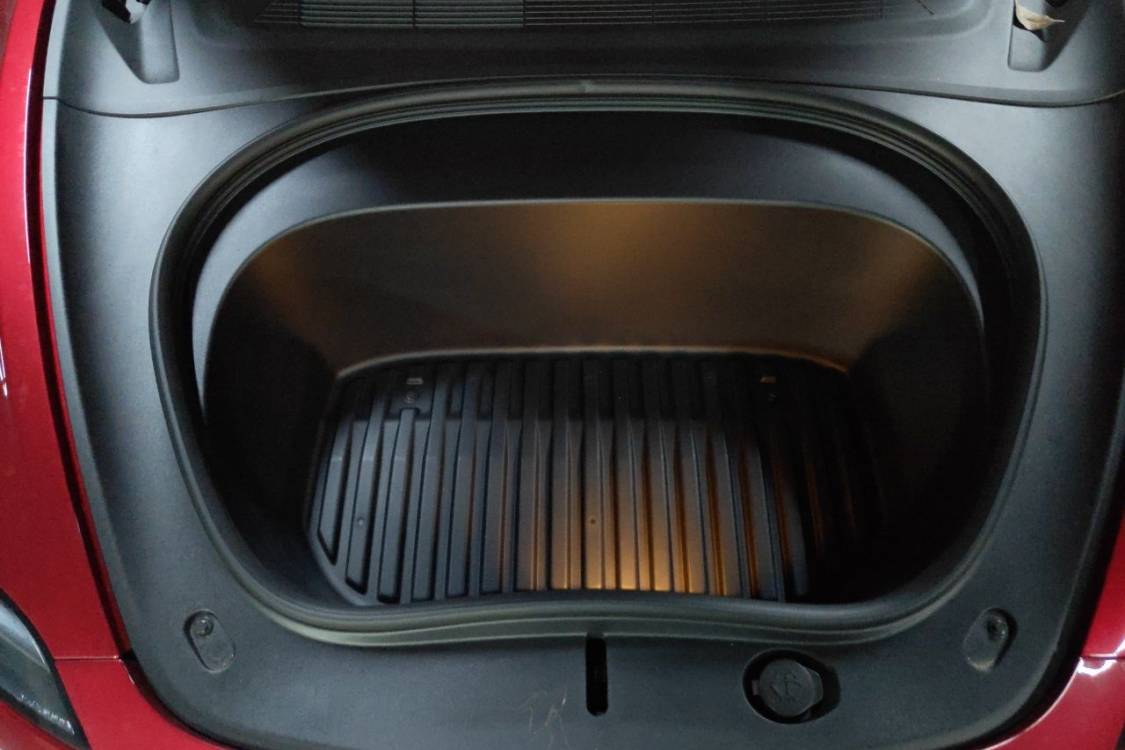 Tesla Model 3 2024 car image #10