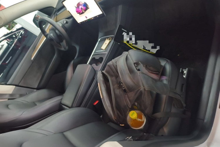 Tesla Model Y 2022 car image #24