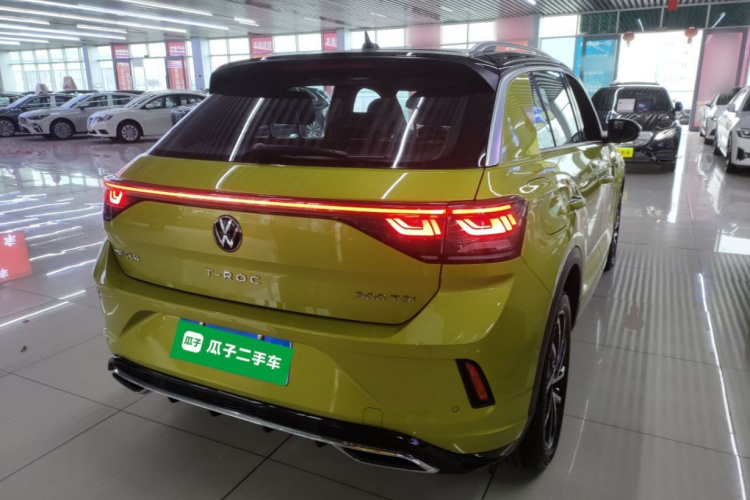 Volkswagen T-Roc 2023 car image #5