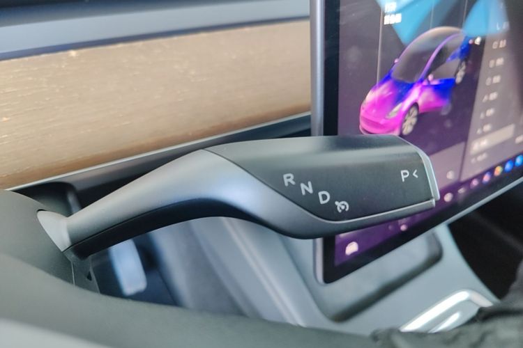 Tesla Model Y 2021 #14 Tesla Model Y 2021 immagine di auto #14