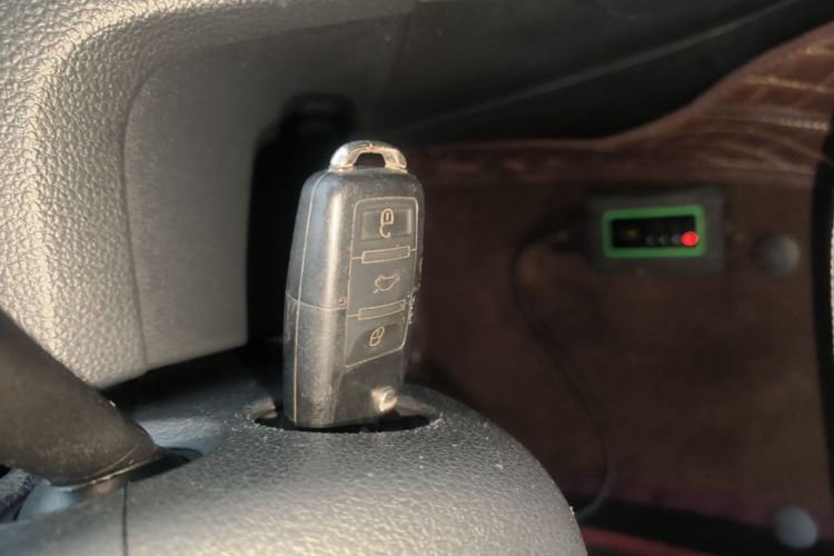 Volkswagen Santana 2016 car image #9