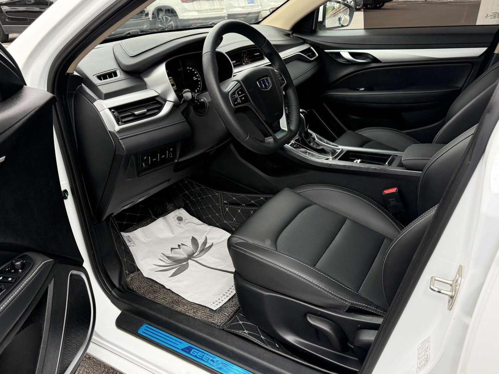 GEELY Emgrand 2018 car image #16