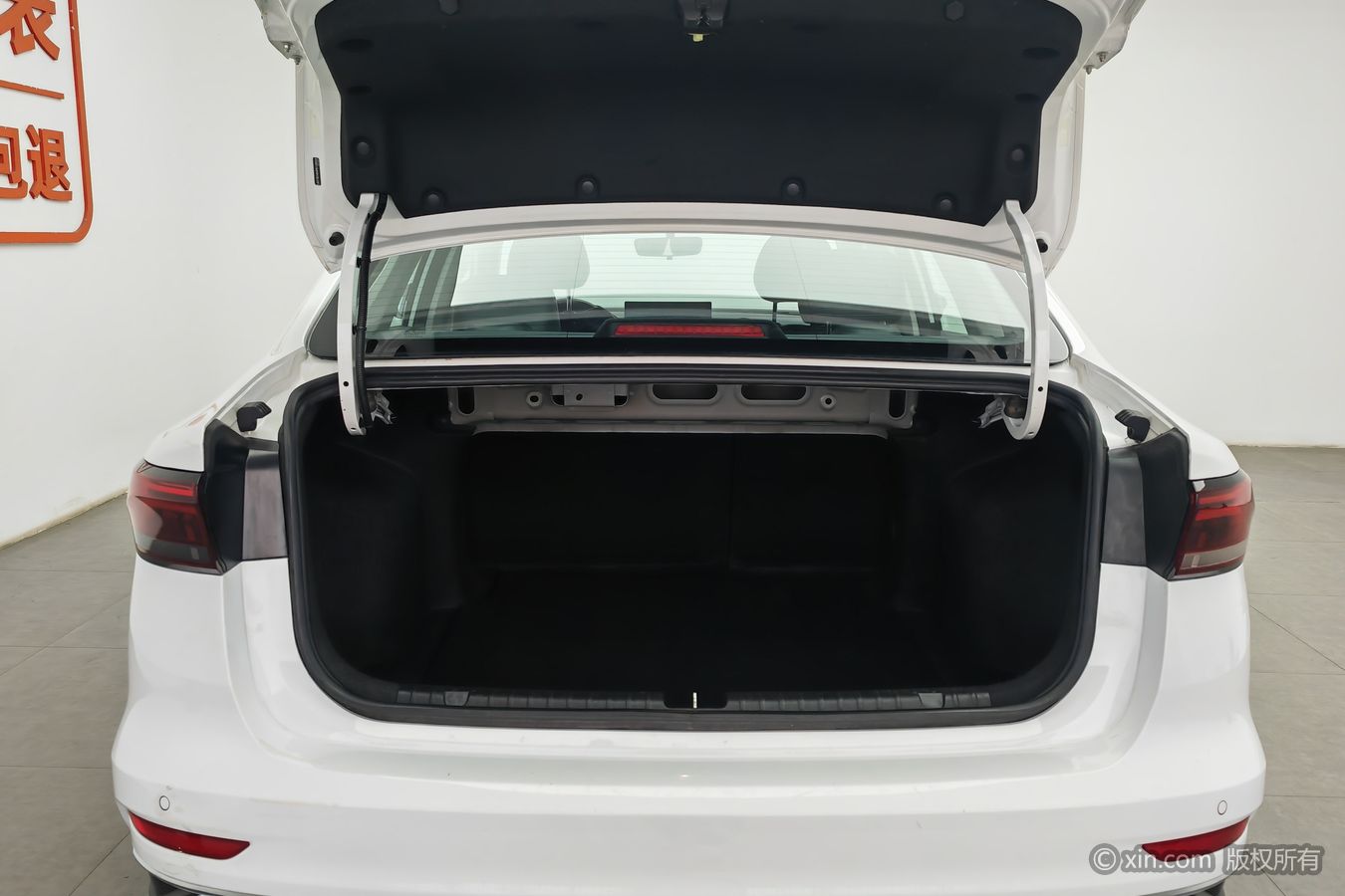 GEELY Emgrand 2023 car image #17