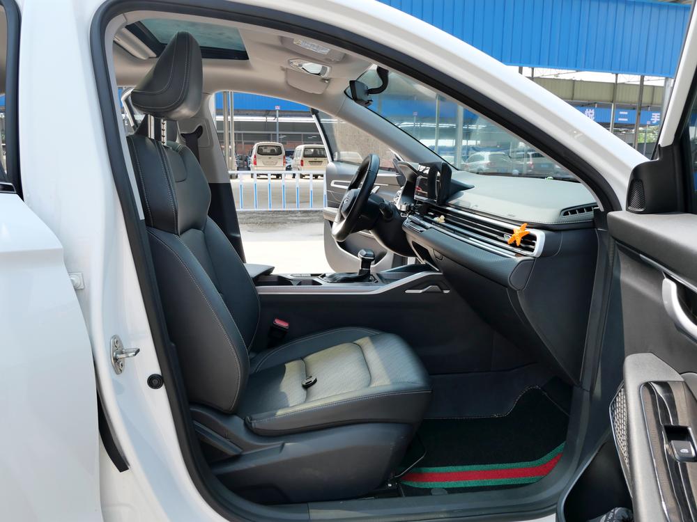 GEELY Emgrand 2021 #15 GEELY Emgrand 2021 car image #15