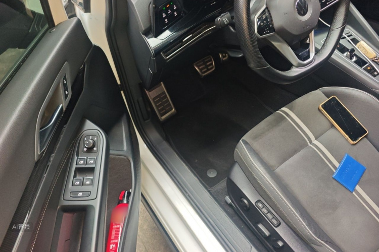 Volkswagen Golf 2022 car image #18