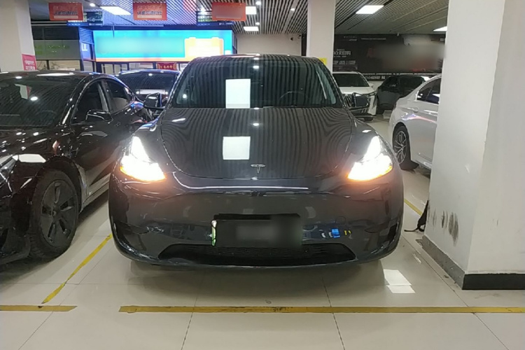Tesla Model Y 2024 #3 Tesla Model Y 2024 car image #3