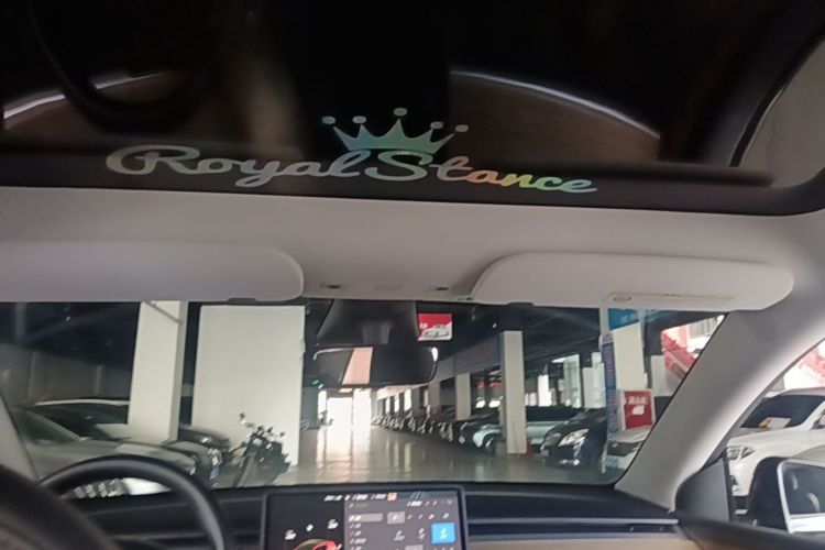 Tesla Model Y 2021 car image #18
