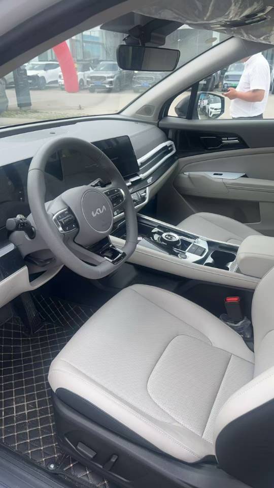 Kia Sportage 2025 car image #6