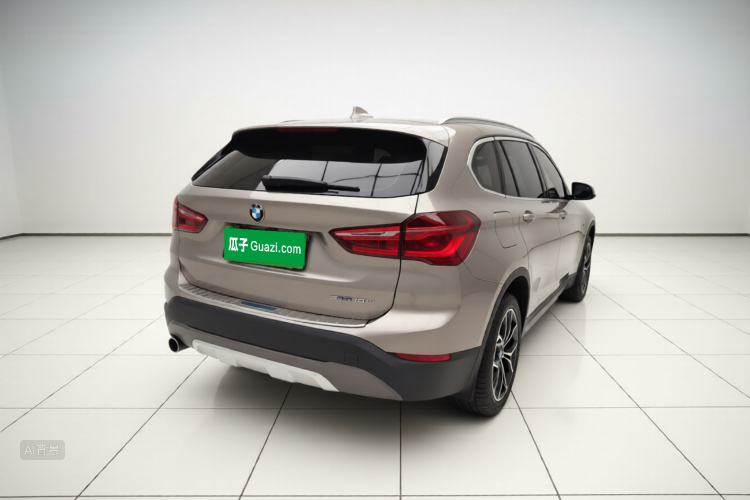 BMW X1 2019 изображение автомобиля #7