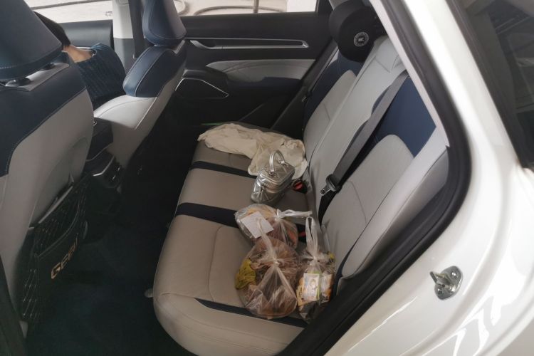 GEELY Emgrand 2021 car image #14