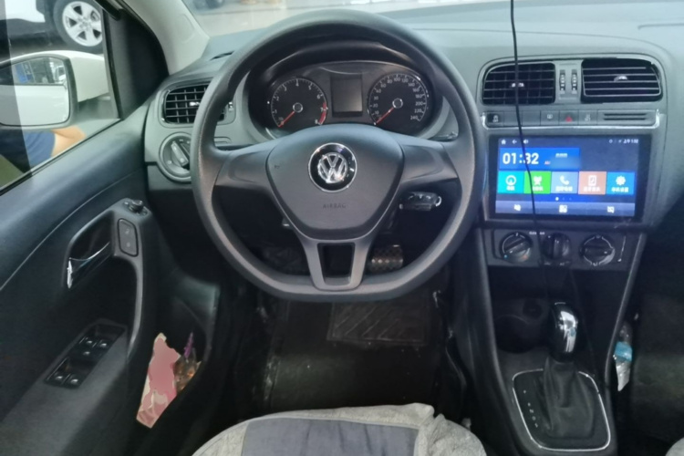 Volkswagen Polo 2018 #11 Volkswagen Polo 2018 car image #11
