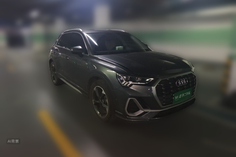 Audi Q3 2023 car image #4