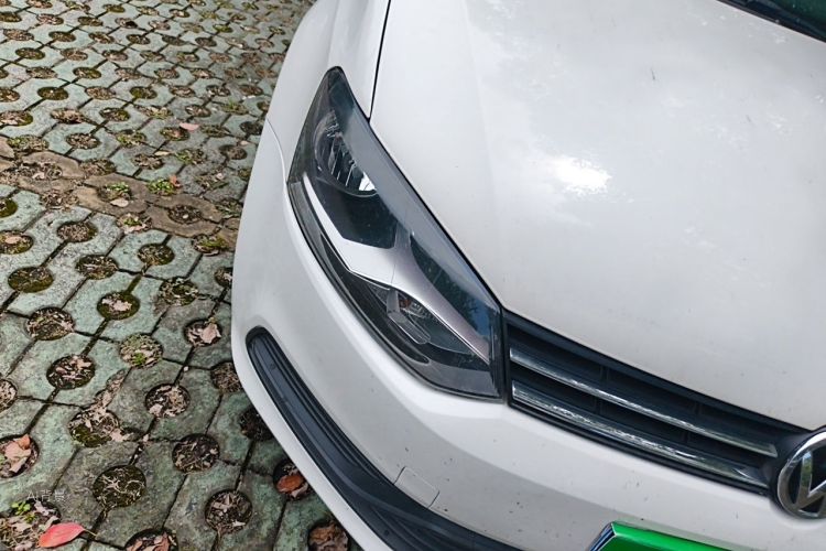 Volkswagen Polo 2019 car image #8