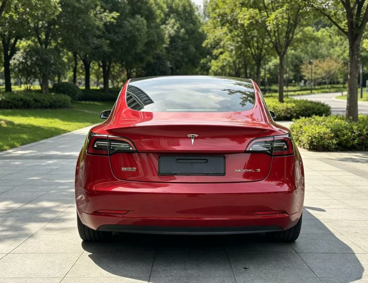 Tesla Model Y 2021 #5 Tesla Model Y 2021 car image #5