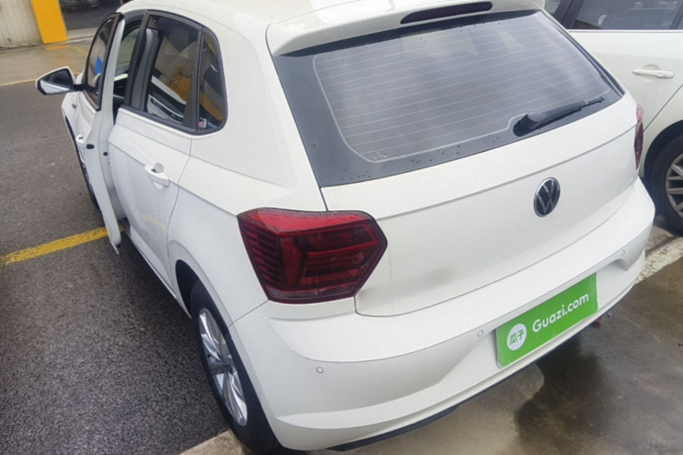 Volkswagen Polo 2021 car image #5