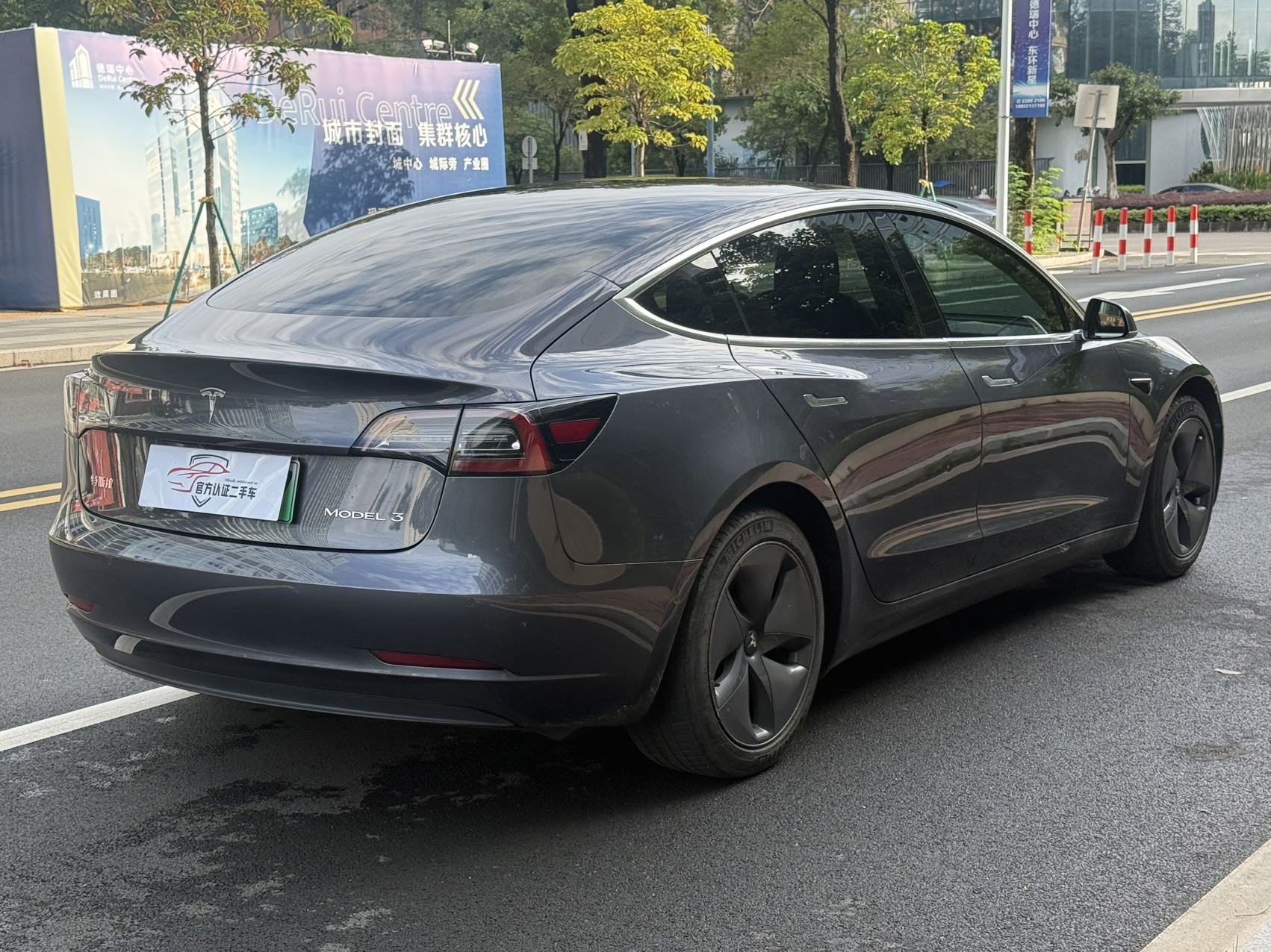 Tesla Model 3 2020 car image #6
