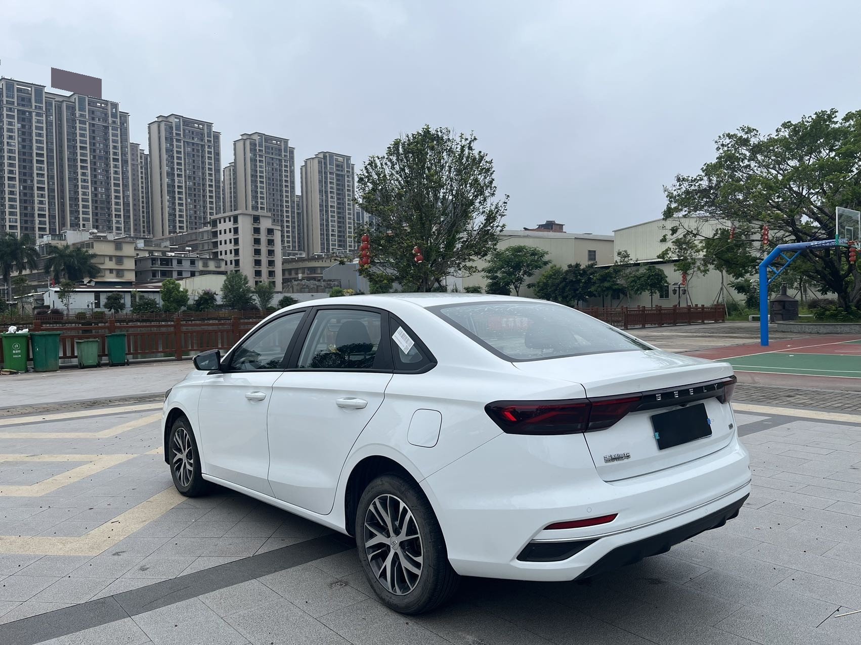 GEELY Emgrand 2023 imagem de carro #3