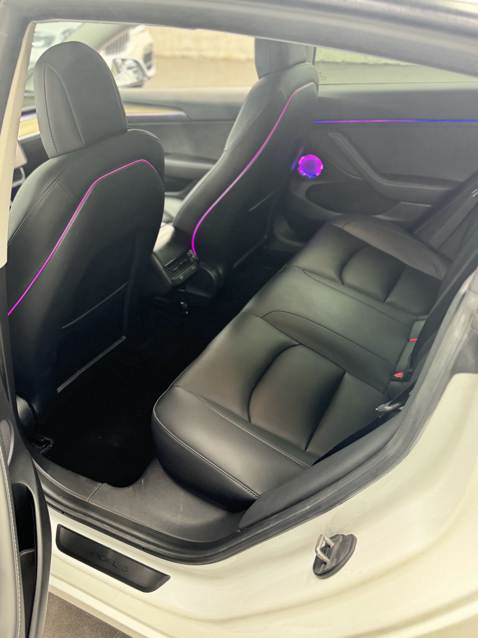 Tesla Model 3 2021 car image #5