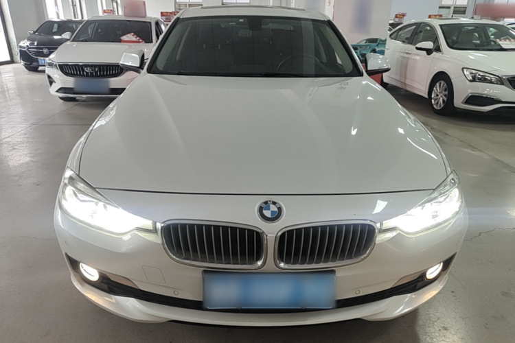BMW 3 Series 2019 car image #3