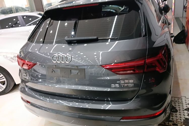 Audi Q3 2021 car image #6