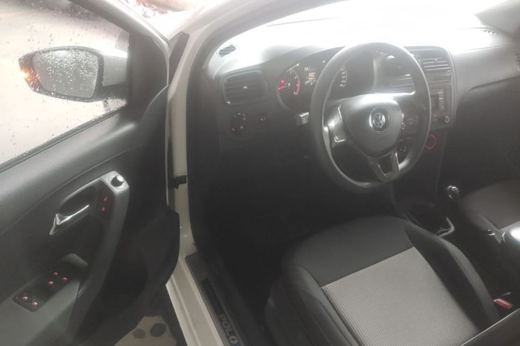Volkswagen Polo 2017 #16 Volkswagen Polo 2017 car image #16