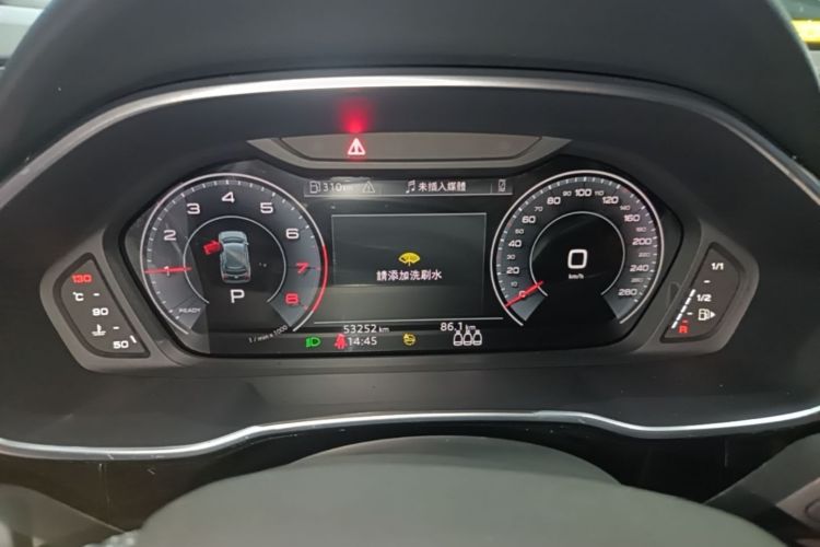 Audi Q3 2023 car image #16