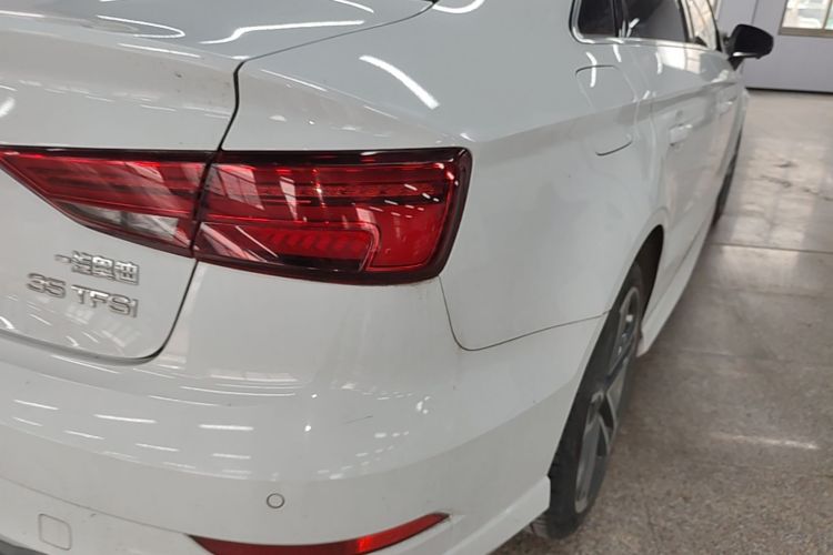 Audi A3 2018 car image #8