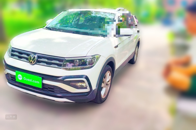 Volkswagen T-Cross 2021 car image #2