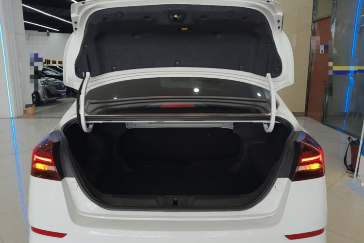 GEELY Emgrand 2022 car image #19