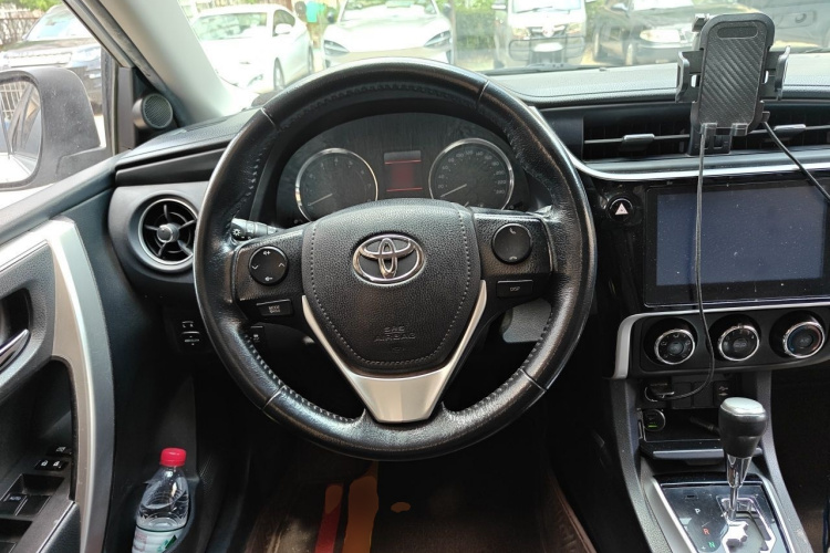Toyota Corolla 2018 #11 Toyota Corolla 2018 car image #11