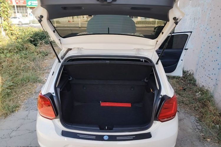 Volkswagen Polo 2019 car image #21