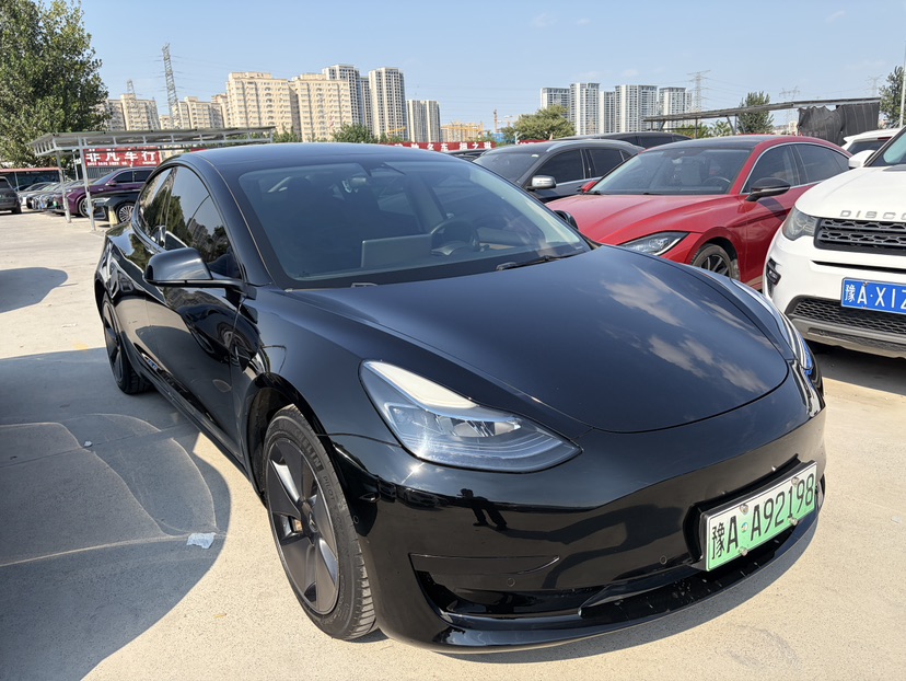 Tesla Model 3 2023 car image #3