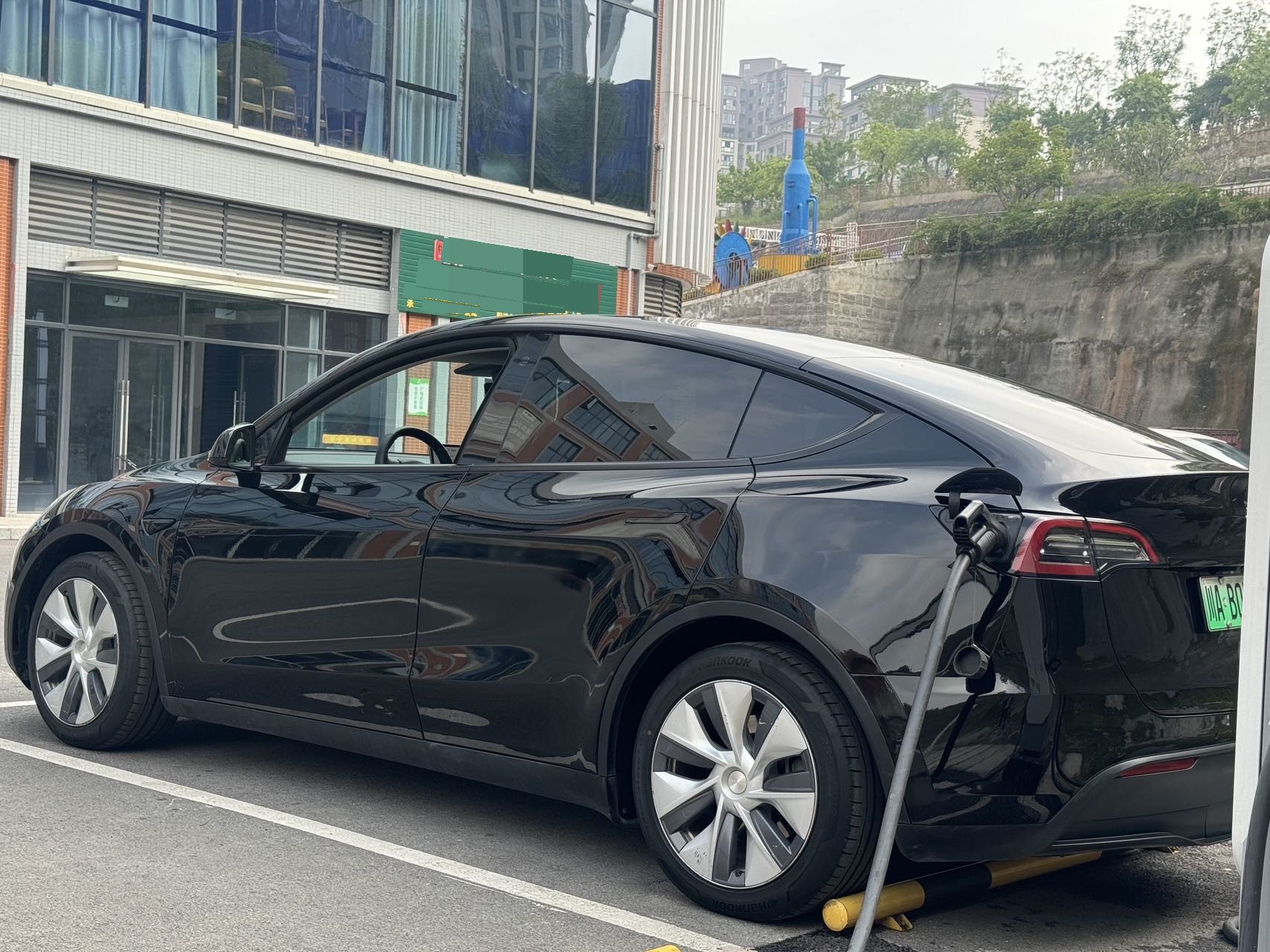 Tesla Model Y 2021 #6 Tesla Model Y 2021 car image #6