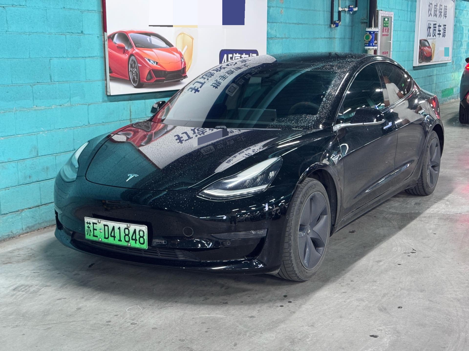 Tesla Model 3 2020 car image 