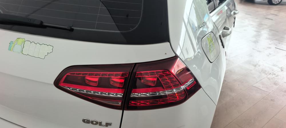 Volkswagen Golf 2017 car image #8