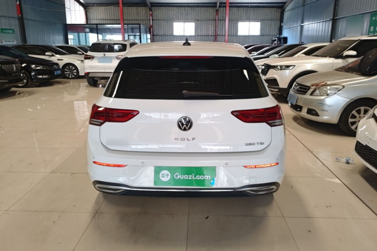 Volkswagen Golf 2022 car image #6
