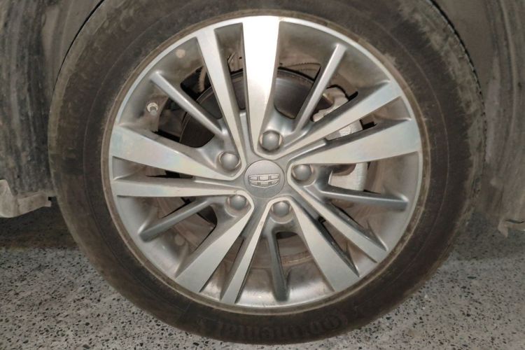 GEELY Emgrand 2018 car image #6