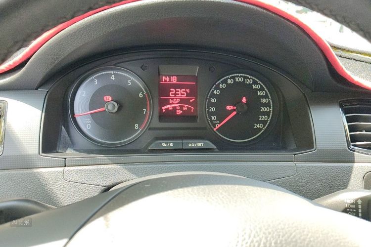Volkswagen Santana 2020 car image #13