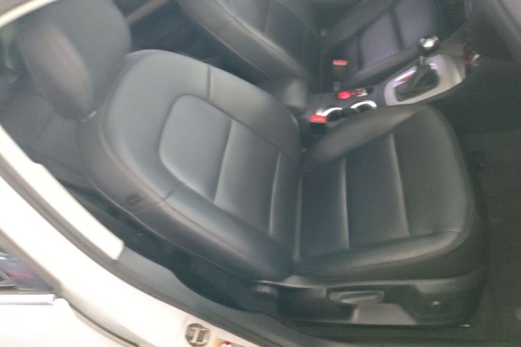Audi Q3 2016 #24 Audi Q3 2016 car image #24
