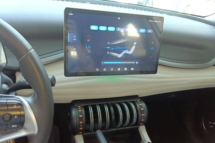 BYD Yuan Plus 2023 immagine di auto #13