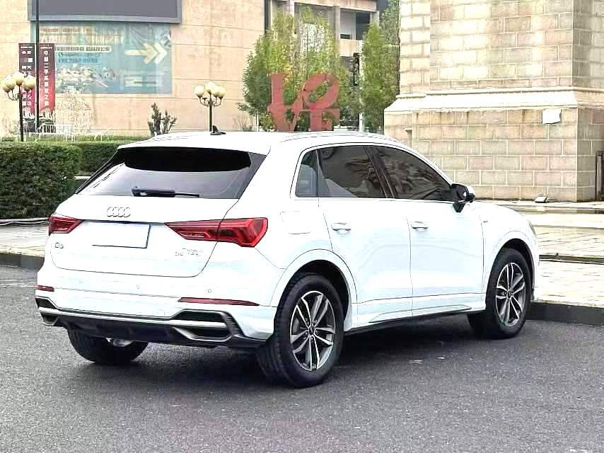 Audi Q3 2024 #4 Audi Q3 2024 صورة سيارة #4