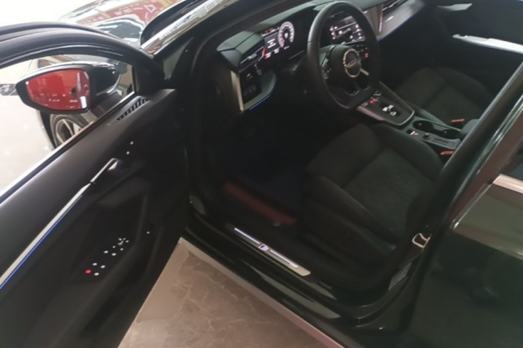 Audi A3 2022 immagine di auto #12