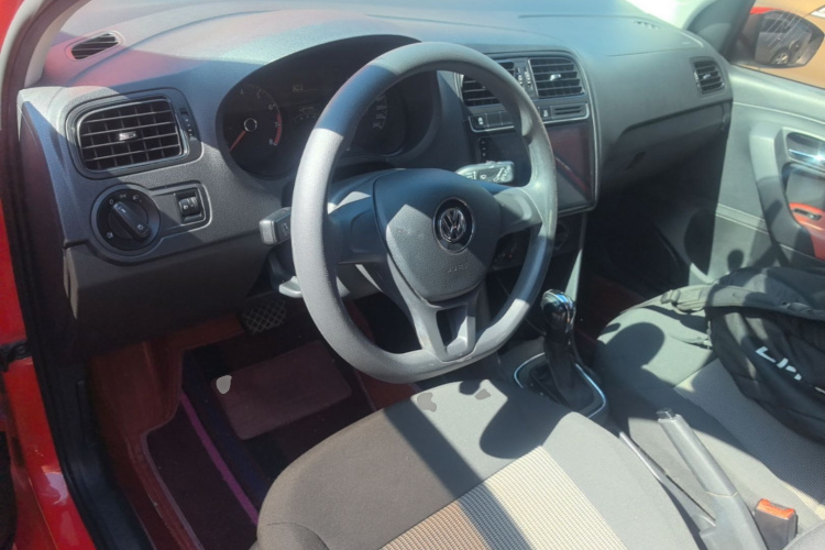 Volkswagen Polo 2019 car image #10