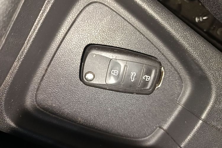 Volkswagen Polo 2019 car image #9