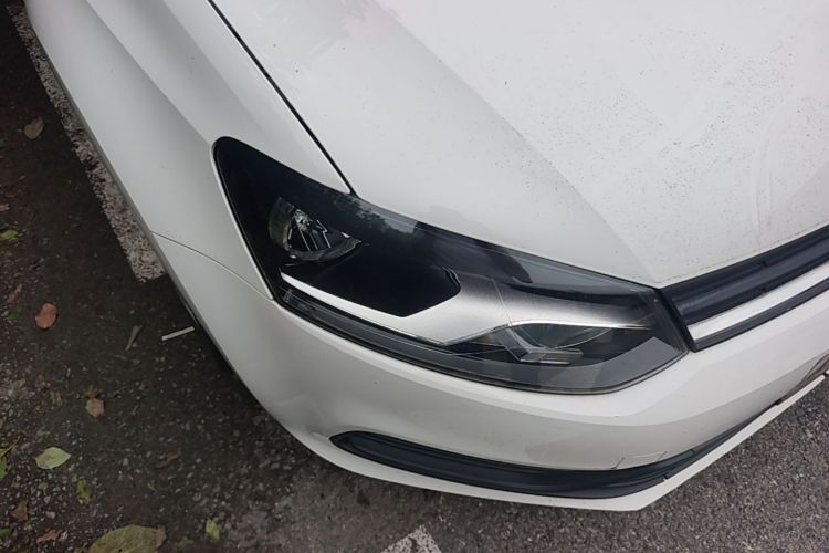 Volkswagen Polo 2016 car image #8