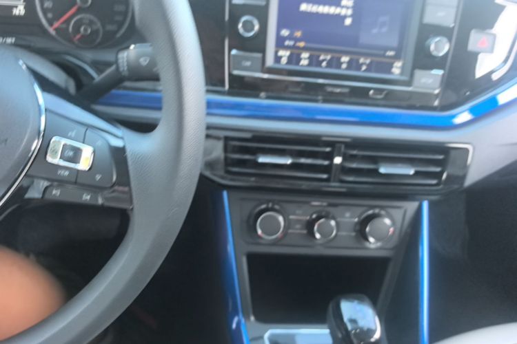 Volkswagen Polo 2019 car image #10