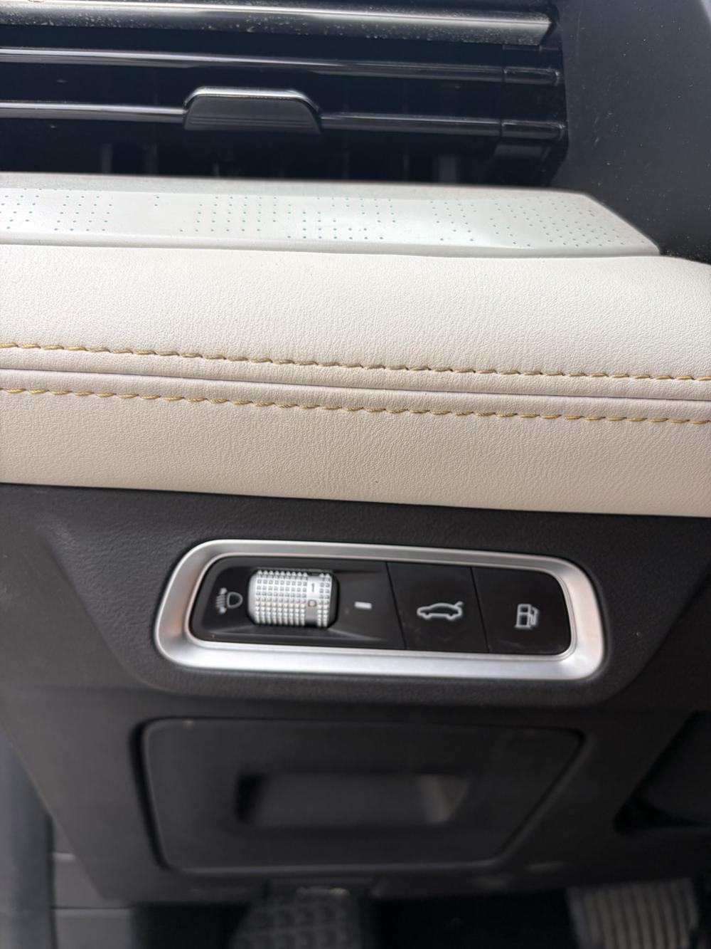 GEELY Emgrand L HiP 2022 car image #12