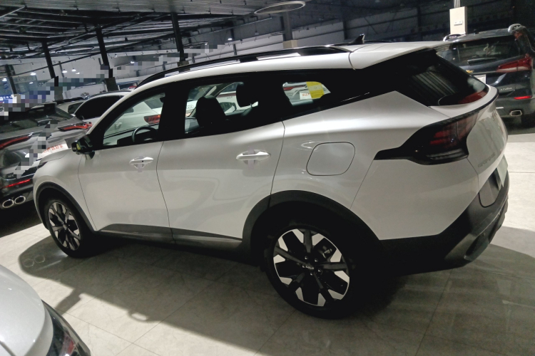 起亚 狮铂拓界 2022 汽车图片 #5